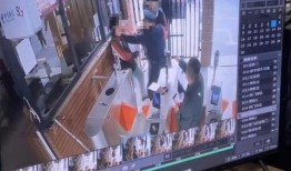 凤凰新闻爆料热线的视频,揭秘事件背后惊人真相