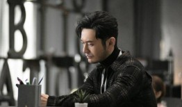 爆料新闻男主角叫什么来着,他是谁？