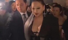 韩国爆料耍大牌视频,大牌明星现场耍大牌，视频曝光引发热议