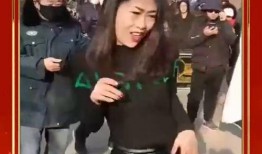 爆料姐的真实身材视频,曲线动人，惊艳亮相