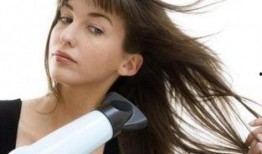 女孩扯头发视频外网爆料,女孩扯头发视频引发外网热议，真相究竟如何？